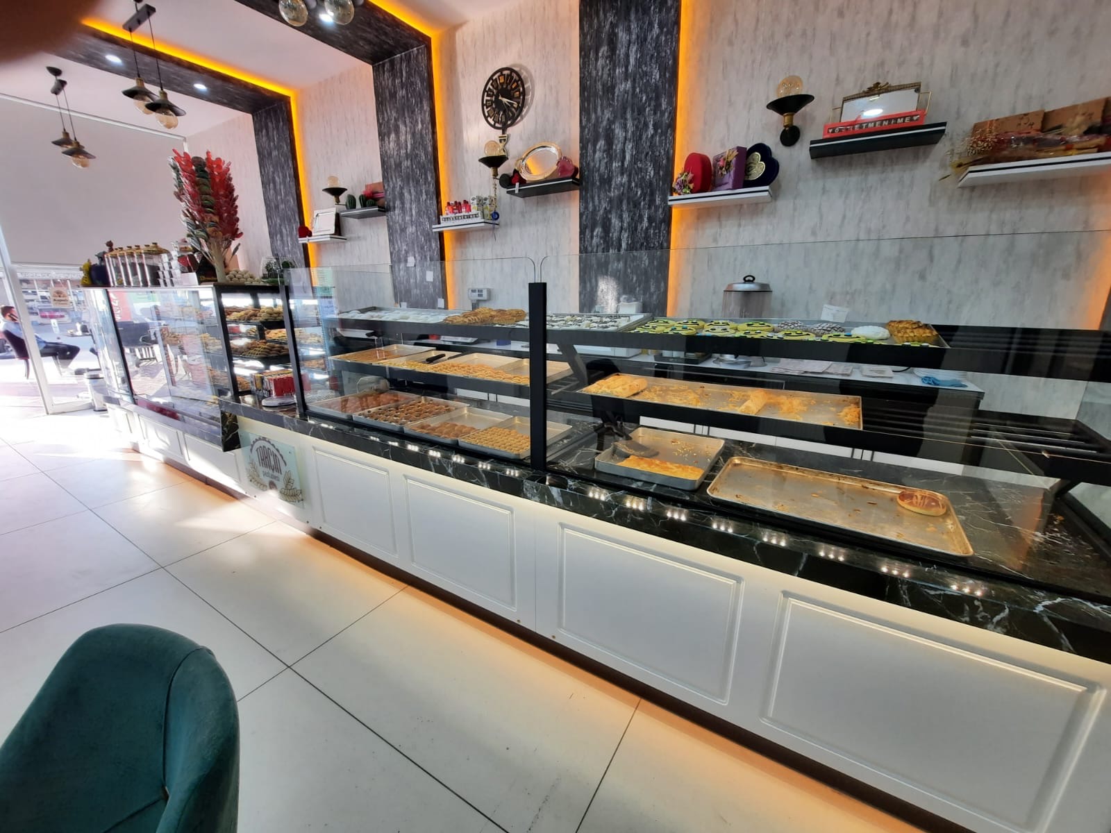 Pastane Kuruyemiş Baklava Dolabı